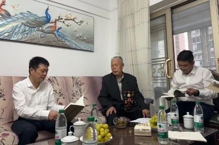 省首页- yl6809永利集团中国官方网站集团党委国庆节前夕走访慰问老干部老党员