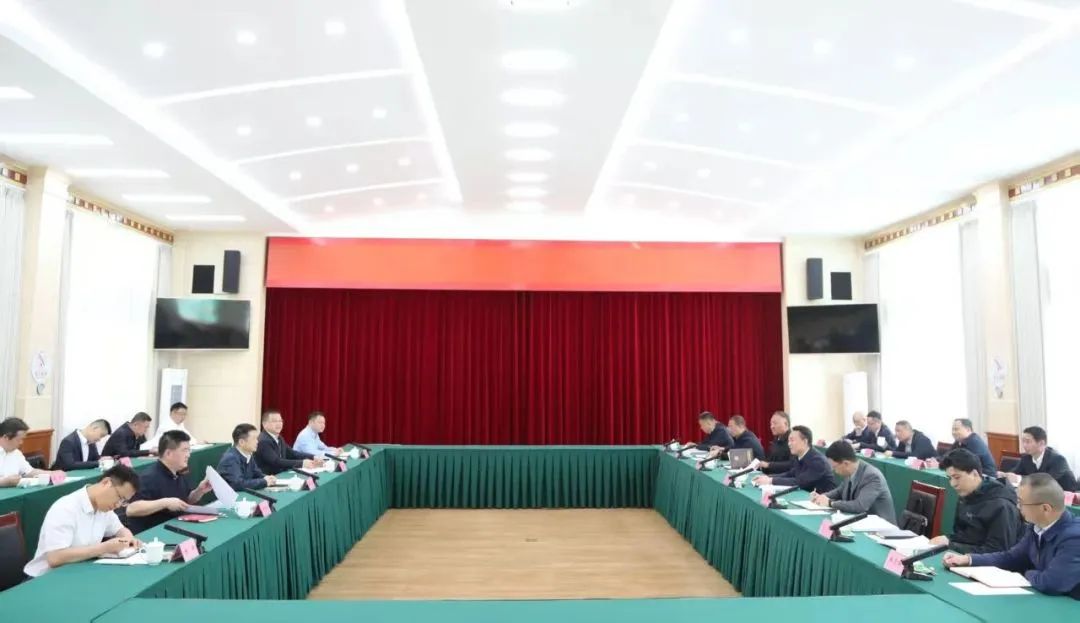 省首页- yl6809永利集团中国官方网站集团与甘孜州进行座谈互换会